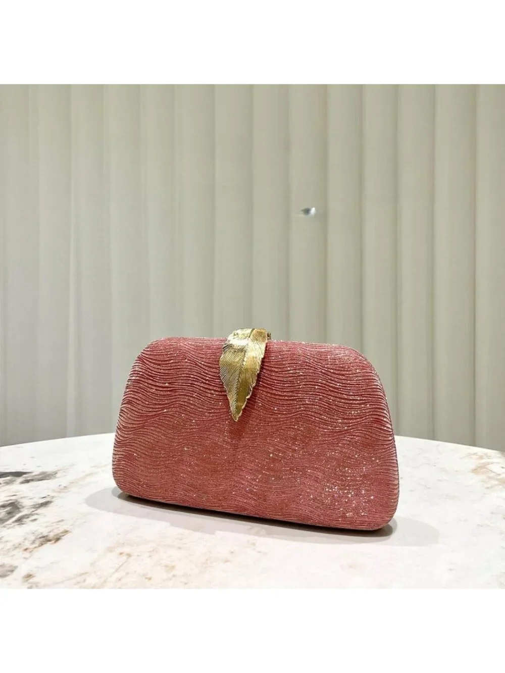 Women's Red111 Elegant Clutch Purse Metallic Leaves Clasp Banquet Evening Bag